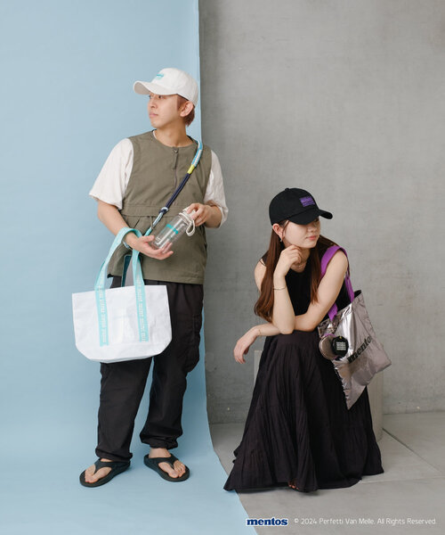 BIRTHDAY BAR(バースデイバー)の「【mentos メントス】メタリックトートバッグ(トートバッグ・レディース・シルバー/シルバー系その他・0)」の3枚目の写真