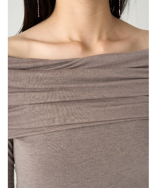 FRAY I.D（フレイアイディー）の「カシミヤシルクオフショルプルオーバー（Tシャツ/カットソー・レディース・モカ/レッド/ホワイト・FREE）」の7枚目の写真