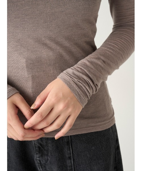 FRAY I.D（フレイアイディー）の「カシミヤシルクオフショルプルオーバー（Tシャツ/カットソー・レディース・モカ/レッド/ホワイト・FREE）」の8枚目の写真