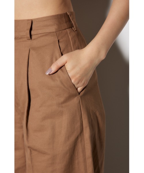 rienda(リエンダ)の「フロントタックチノパンツ(スラックス・レディース・ブラウン/キャメル・SMALL/MEDIUM)」の16枚目の写真
