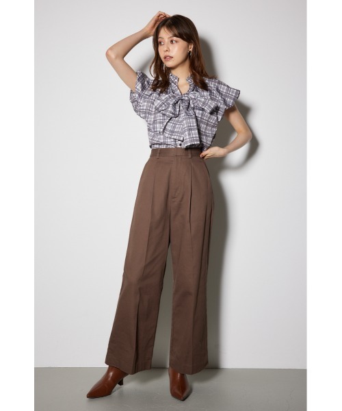 rienda(リエンダ)の「フロントタックチノパンツ(スラックス・レディース・ブラウン/キャメル・SMALL/MEDIUM)」の5枚目の写真