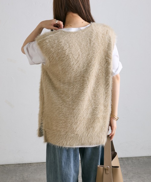 PUAL CE CIN（ピュアルセシン）の「シャギーニットチュニック丈Vネックベスト（ベスト・レディース・チャコールグレー/ベージュ・FREE）」の7枚目の写真