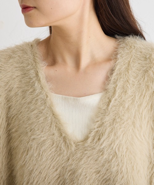 PUAL CE CIN（ピュアルセシン）の「シャギーニットチュニック丈Vネックベスト（ベスト・レディース・チャコールグレー/ベージュ・FREE）」の20枚目の写真