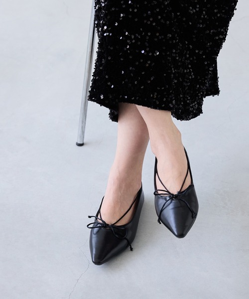 menue（メヌエ）の「ロングノーズ リボンパンプス（パンプス・レディース・アイボリー/ブラウン/ブラック・22.5cm/23.5cm/24.5cm/25.5cm/23.0cm/24.0cm/25.0cm/26.0cm/21.5cm/22.0cm）」の13枚目の写真