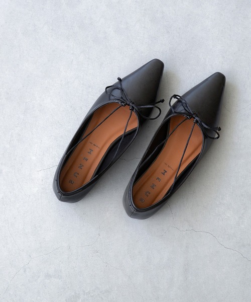 menue（メヌエ）の「ロングノーズ リボンパンプス（パンプス・レディース・アイボリー/ブラウン/ブラック・22.5cm/23.5cm/24.5cm/25.5cm/23.0cm/24.0cm/25.0cm/26.0cm/21.5cm/22.0cm）」の9枚目の写真