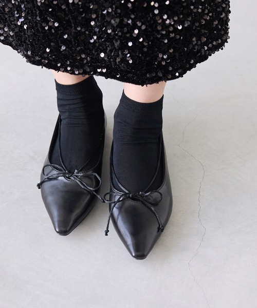 menue（メヌエ）の「ロングノーズ リボンパンプス（パンプス・レディース・アイボリー/ブラウン/ブラック・22.5cm/23.5cm/24.5cm/25.5cm/23.0cm/24.0cm/25.0cm/26.0cm/21.5cm/22.0cm）」の12枚目の写真