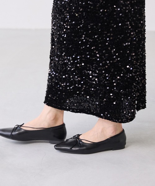 menue（メヌエ）の「ロングノーズ リボンパンプス（パンプス・レディース・アイボリー/ブラウン/ブラック・22.5cm/23.5cm/24.5cm/25.5cm/23.0cm/24.0cm/25.0cm/26.0cm/21.5cm/22.0cm）」の14枚目の写真