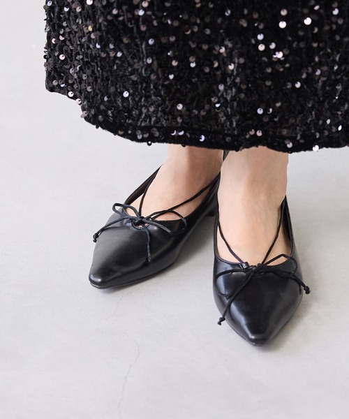 menue（メヌエ）の「ロングノーズ リボンパンプス（パンプス・レディース・アイボリー/ブラウン/ブラック・22.5cm/23.5cm/24.5cm/25.5cm/23.0cm/24.0cm/25.0cm/26.0cm/21.5cm/22.0cm）」の15枚目の写真