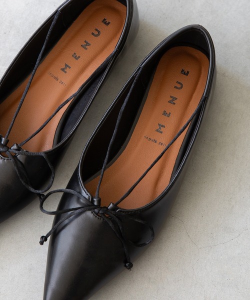 menue（メヌエ）の「ロングノーズ リボンパンプス（パンプス・レディース・アイボリー/ブラウン/ブラック・22.5cm/23.5cm/24.5cm/25.5cm/23.0cm/24.0cm/25.0cm/26.0cm/21.5cm/22.0cm）」の19枚目の写真
