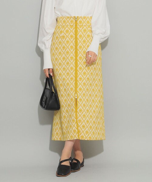 Ray BEAMS（レイビームス）の「ジャカード フロント ジップ タイト スカート（スカート・レディース・ブラウン/イエロー・1/0）」の9枚目の写真