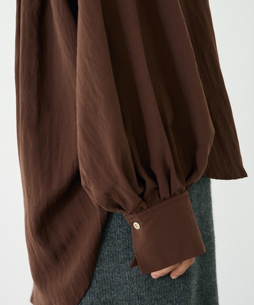 LAVEANGE(ラビアンジェ)の「【洗える】スタンドフリルカラーブラウス(シャツ/ブラウス・レディース・ブラウン/ブラック/オフホワイト・M/LL/3L/4L/5L)」の12枚目の写真