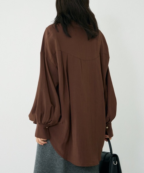 LAVEANGE(ラビアンジェ)の「【洗える】スタンドフリルカラーブラウス(シャツ/ブラウス・レディース・ブラウン/ブラック/オフホワイト・M/LL/3L/4L/5L)」の7枚目の写真