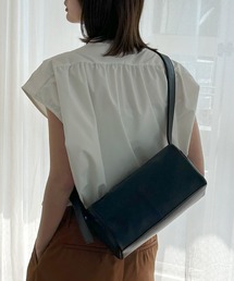 VitaFelice（ヴィータフェリーチェ）の「ワンショルダースクエアバッグ クロスボディバッグ 横長バッグ（ショルダーバッグ）」