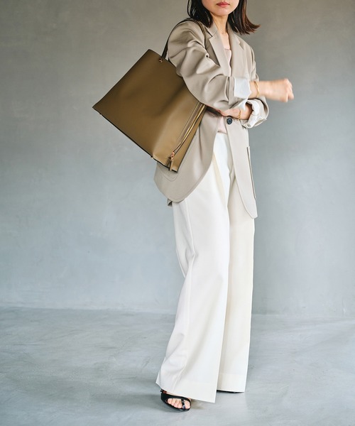 E'POR(エポール)の「【E'POR】【A4対応】Y BAG Medium+(トートバッグ・レディース・ダークブラウン/カーキ/ベージュ系その他/ブラック系その他2/オフホワイト/ブラック/ライトグレー・FREE)」の9枚目の写真