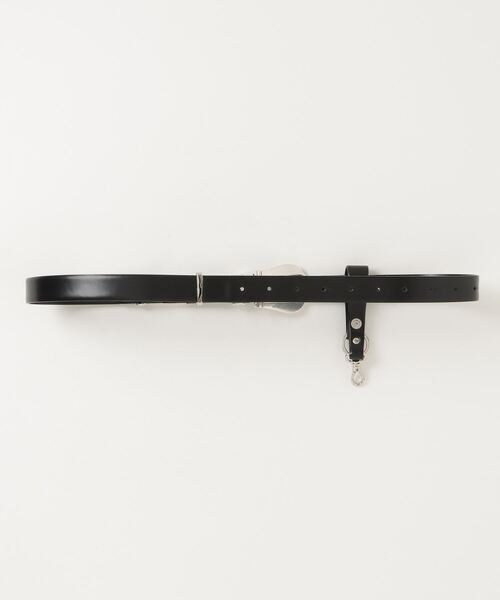 TOGA（トーガ）の「METAL BUCKLE BELT WITH KEY RING（ベルト・メンズ・ブラック・ONE SIZE）」の2枚目の写真