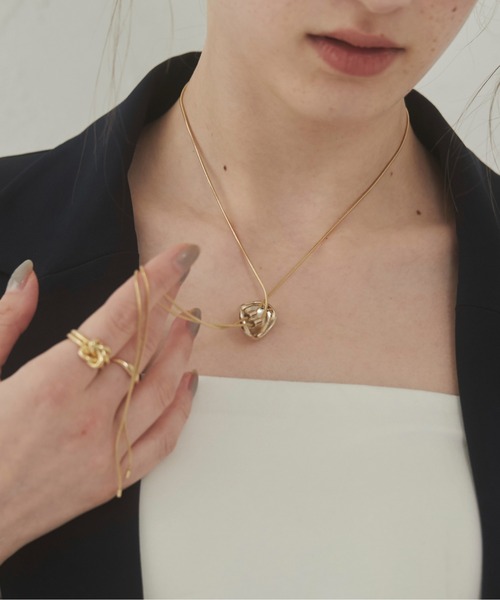 ANGIE(アンジー)の「メタル ループタイ ネックレス(ネックレス・レディース・シルバー系1/シルバー系2/シルバー系3/ゴールド系1/ゴールド系2/ゴールド系3・FREE)」の21枚目の写真