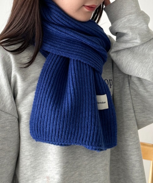 CLEA(クレア)の「リブニットショートマフラー(マフラー・レディース・ブルー/アイボリー/レッド/グレー/ブラウン/マスタード/ブラック/モカ/ベージュ・FREE)」の7枚目の写真