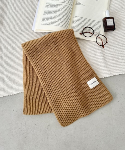 CLEA(クレア)の「リブニットショートマフラー(マフラー・レディース・ブルー/アイボリー/レッド/グレー/ブラウン/マスタード/ブラック/モカ/ベージュ・FREE)」の20枚目の写真