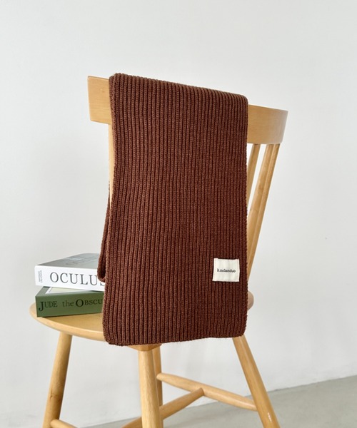 CLEA(クレア)の「リブニットショートマフラー(マフラー・レディース・ブルー/アイボリー/レッド/グレー/ブラウン/マスタード/ブラック/モカ/ベージュ・FREE)」の16枚目の写真