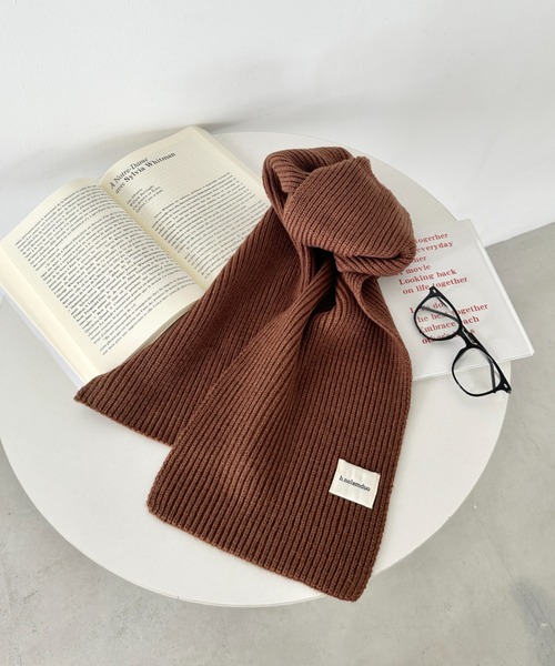 CLEA(クレア)の「リブニットショートマフラー(マフラー・レディース・ブルー/アイボリー/レッド/グレー/ブラウン/マスタード/ブラック/モカ/ベージュ・FREE)」の17枚目の写真