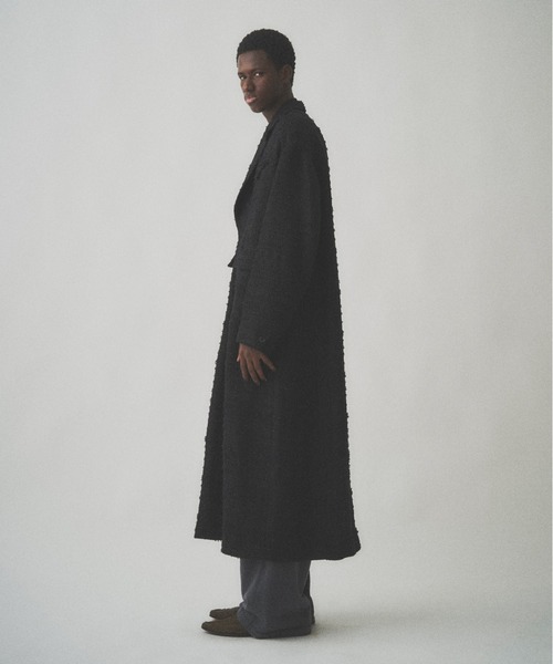 Juha（ユハ）の「RIBBON BORDER CHESTER COAT（チェスターコート・メンズ・ベージュ/ブラック・3/4）」の8枚目の写真
