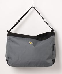 CERCA（チェルカ）の「【 (What it isNt) ART BY MARKGONZALES / (ワットイットイズント) アートバイ マークゴンザレス 】 エンジェルメッセンジャーバッグ(ST)（メッセンジャーバッグ）」