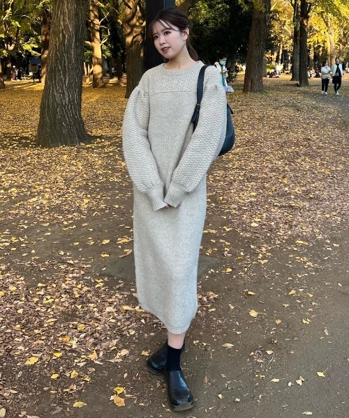 favclo.（ファブクロ）の「volume sleeve knit onepiece / ボリュームスリーブニットワンピース（ワンピース・レディース・アイボリー/ライトベージュ・FREE）」の4枚目の写真