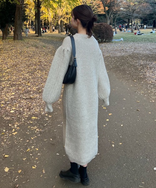 favclo.（ファブクロ）の「volume sleeve knit onepiece / ボリュームスリーブニットワンピース（ワンピース・レディース・アイボリー/ライトベージュ・FREE）」の5枚目の写真