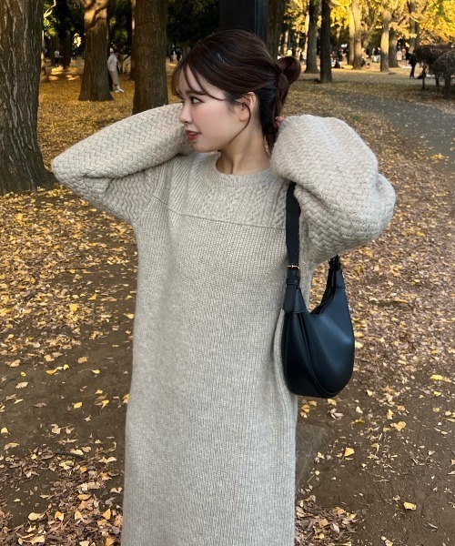 favclo.（ファブクロ）の「volume sleeve knit onepiece / ボリュームスリーブニットワンピース（ワンピース・レディース・アイボリー/ライトベージュ・FREE）」の6枚目の写真