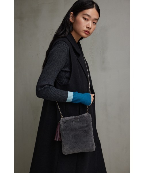 AZUL by moussy(アズールバイマウジー)の「タッセルフェイクファーポシェット(ショルダーバッグ・レディース・グレー/アイボリー/ブラウン系その他・FREE)」の18枚目の写真