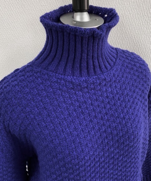 新品タグ付　仮面ライダーオーズ　特撮　石森プロ　総柄　ニット　セーター　Ｌ セール】 襟付きデザインニットプルオーバー （ニット・セーター