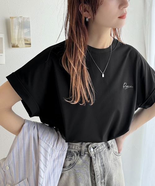 classicalelf(クラシカルエルフ)の「着るUV!ひんやりバックファスナードルマンスリーブ胸刺繍半袖トップス(接触冷感/UVカット/遮熱機能)(Tシャツ/カットソー・レディース・ブラック/ホワイト/ベージュ・SMALL/X-LARGE/MEDIUM/LARGE)」の13枚目の写真