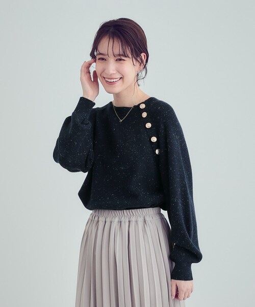 DRESKIP（ドレスキップ）の「【S-LL/洗える】きらっとラメが華やか 肩金ボタンニット（ニット/セーター・レディース・ネイビー/グリーン/オフホワイト/グレー・01/02/03/04）」の6枚目の写真