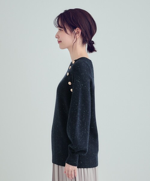セール】【S-LL/洗える】きらっとラメが華やか 肩金ボタンニット