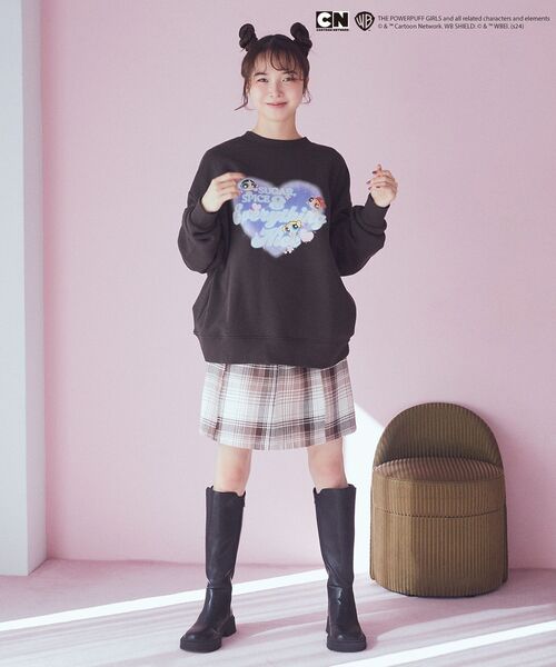 earth music&ecology(アースミュージックアンドエコロジー)の「The Powerpuff Girls/emaeLスウェット(スウェット・レディース・チャコールグレー/ピンク・FREE)」の8枚目の写真