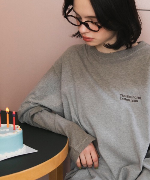 forksy.(フォルクシー)の「【forksy.】スプレー加工ロゴ刺繍オーバーサイズロンT(Tシャツ/カットソー・レディース・グレイッシュブルー/ベージュ/ミント/チャコール/スモークピンク・FREE)」の19枚目の写真