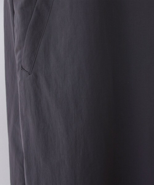 INDIVI(インディヴィ)の「【撥水/UVケア/軽量】トレンチ風ロングコート(トレンチコート・レディース・チャコールグレー/グリーン系/ベージュ・05/13/15 /19/36/38/40)」の8枚目の写真