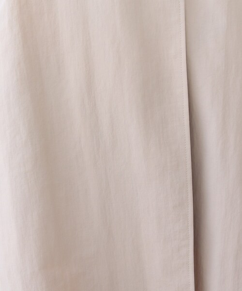 INDIVI(インディヴィ)の「【撥水/UVケア/軽量】トレンチ風ロングコート(トレンチコート・レディース・チャコールグレー/グリーン系/ベージュ・05/13/15 /19/36/38/40)」の16枚目の写真