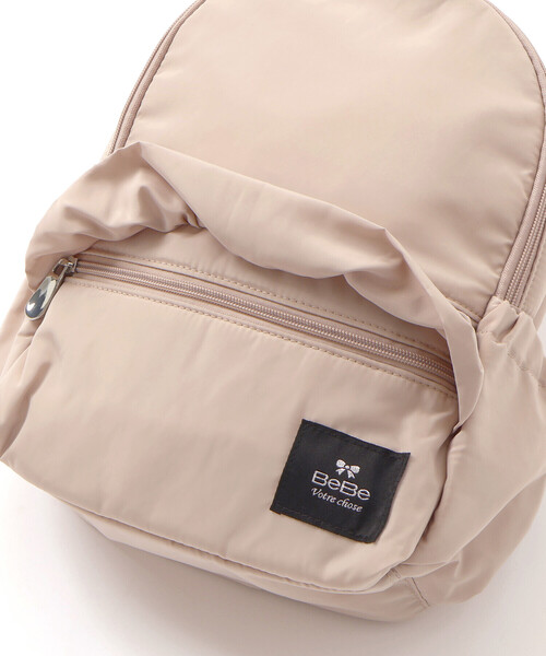 BeBe(ベベ)の「タフタフリルリュック(M~L)(バックパック/リュック・キッズ・パープル/ベージュ・M/L)」の9枚目の写真