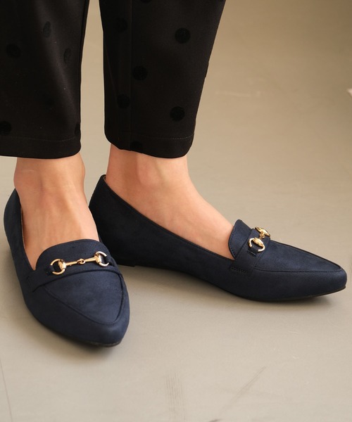 aquagarage（アクアガレージ）の「1.5cmインヒールローファー（パンプス・レディース・ホワイト系その他5/レッド系その他6/ブラック系その他3/ブラック系その他/ベージュ系その他3/ブラウン系その他2/ブラック系その他5/ブラック系その他2/グレー系その他/ブルー系その他2/ブラウン系その他/ブラウン系その他6/ベージュ系その他/ブラック系その他4/ベージュ系その他2/ブラック系その他6/ブルー系その他/ベージュ系その他6・23.0cm/23.5cm/24.5cm/22.5cm/25.5cm/21.5cm/24.0cm/25.0cm/26.0cm/22.0cm）」の17枚目の写真