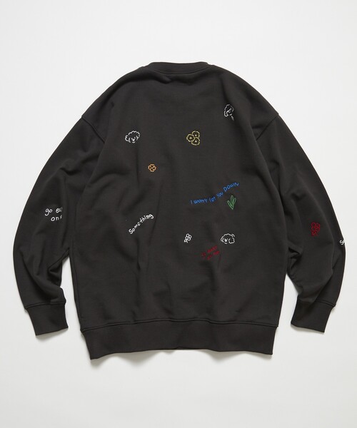 FREAK'S STORE(フリークスストア)の「tombonia/トムボニア 別注 総柄 ムック クルーネック スウェット(スウェット・メンズ・チャコールグレー/アッシュグレー/ブルー・SMALL/MEDIUM/LARGE)」の5枚目の写真