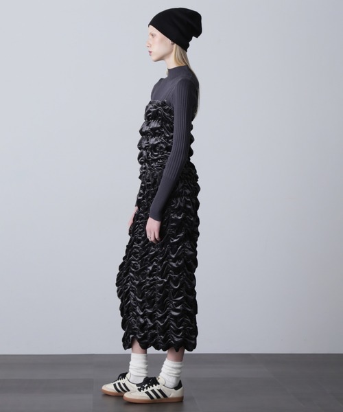 ROSE BUD(ローズバッド)の「シャーリングベロアスカート(スカート・レディース・グレー/カーキ・ONE SIZE)」の5枚目の写真