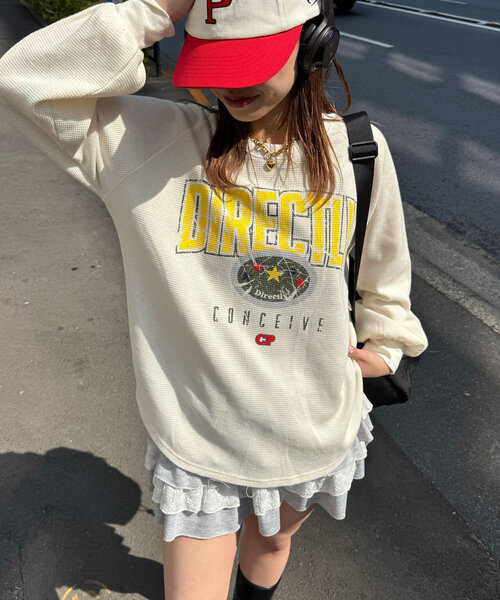CIAOPANIC(チャオパニック)の「ヴィンテージライクワッフルロゴロンTee(Tシャツ/カットソー・レディース・オフホワイト/チャコールグレー/イエロー・ONE SIZE)」の4枚目の写真