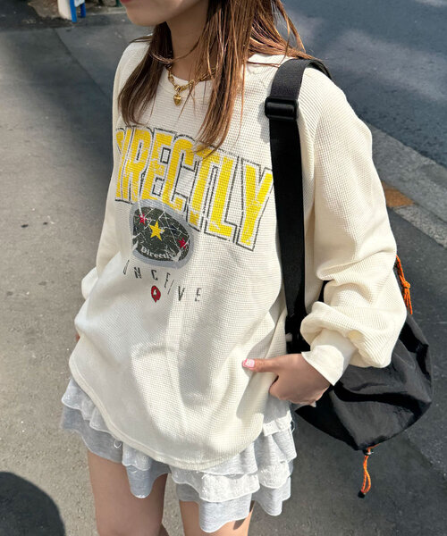 CIAOPANIC(チャオパニック)の「ヴィンテージライクワッフルロゴロンTee(Tシャツ/カットソー・レディース・オフホワイト/チャコールグレー/イエロー・ONE SIZE)」の5枚目の写真