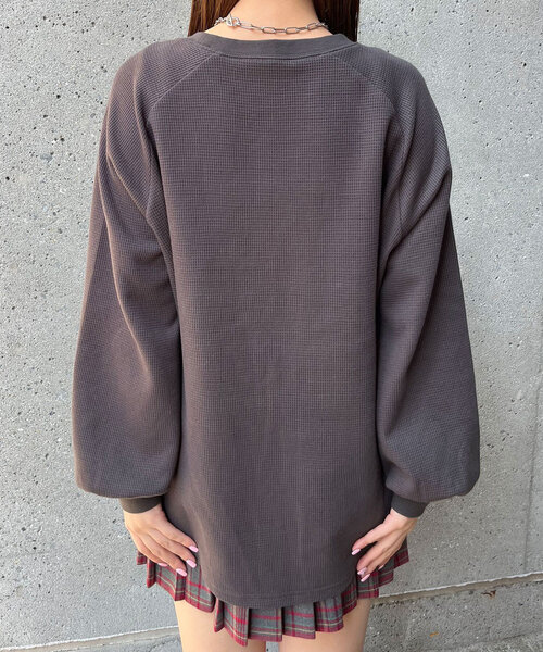 CIAOPANIC(チャオパニック)の「ヴィンテージライクワッフルロゴロンTee(Tシャツ/カットソー・レディース・オフホワイト/チャコールグレー/イエロー・ONE SIZE)」の17枚目の写真