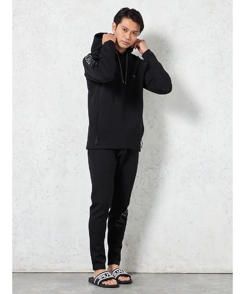 1piu1uguale3 RELAX（ウノピュウノウグァーレトレリラックス）の「1PIU1UGUALE3RELAXTRAININGPULLHOODIE（パーカー・メンズ・グレー/ブラック・LL/M/L）」の12枚目の写真