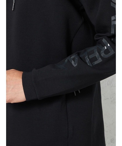 1piu1uguale3 RELAX（ウノピュウノウグァーレトレリラックス）の「1PIU1UGUALE3RELAXTRAININGPULLHOODIE（パーカー・メンズ・グレー/ブラック・LL/M/L）」の7枚目の写真