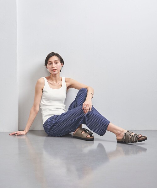 UNITED ARROWS（ユナイテッドアローズ）の「コットン スクエア タンクトップ（タンクトップ・レディース・ブラック/ホワイト・FREE）」の22枚目の写真