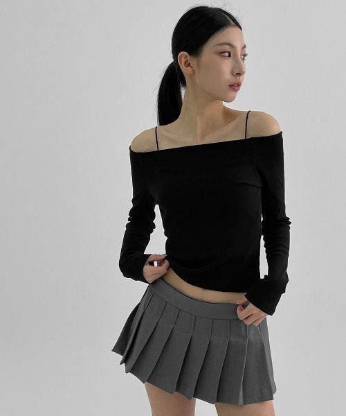 BLACKUP（ブラックアップ）の「[MADE] ユタオフショルダー長袖Tシャツ（Tシャツ/カットソー・レディース・ブラック系/ホワイト系/ブラック/グレー系・FREE）」の2枚目の写真
