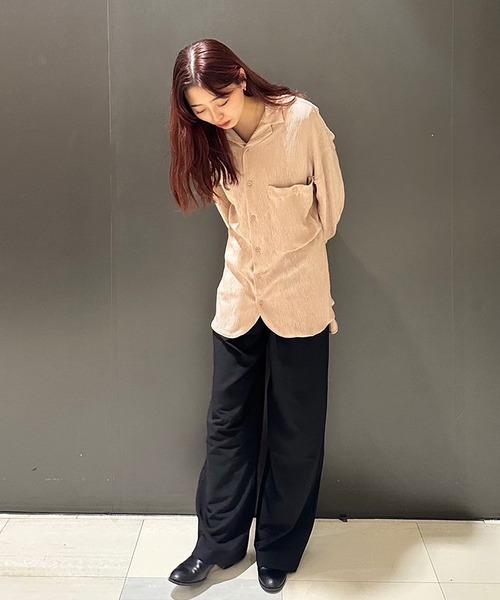 INTERPLAY（インタープレイ）の「【INTERPLAY】Open Collar Over Size Shirt【4：Pleated Wave】(UNISEX)（Tシャツ/カットソー・メンズ・アイボリー/ブラック/スモークピンク・FREE）」の10枚目の写真